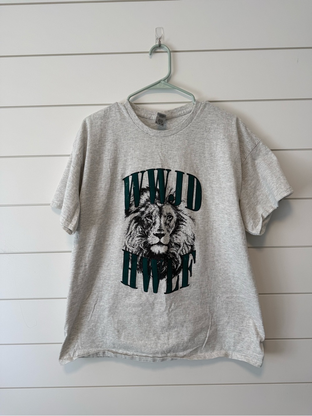 HWLF Gray Graphic Tee with Lion Print WWJD size XL